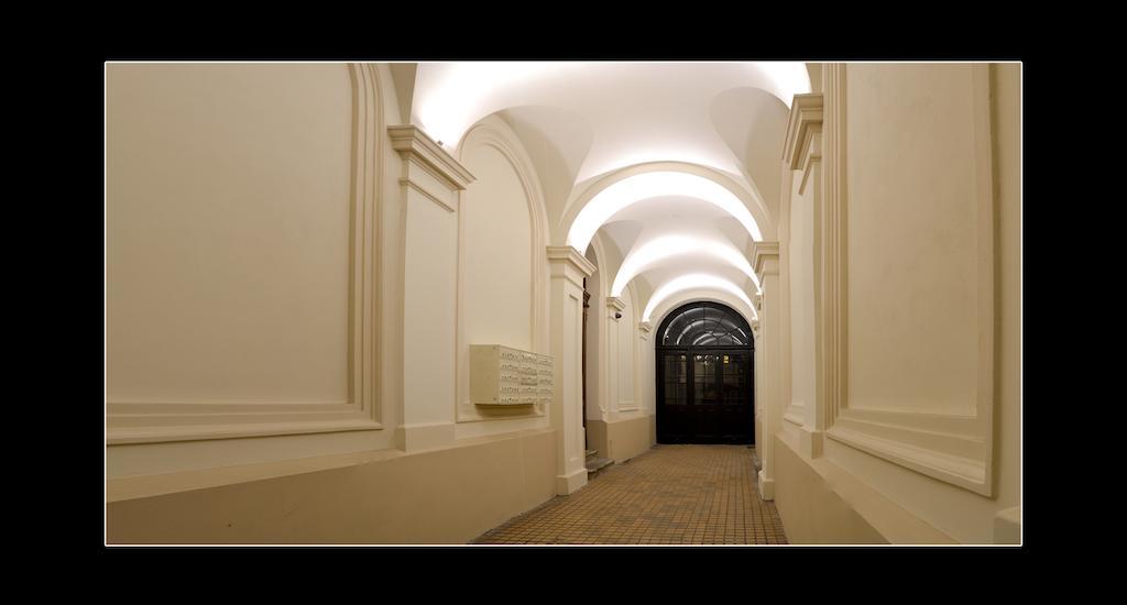 777 Apartaments Краков Экстерьер фото