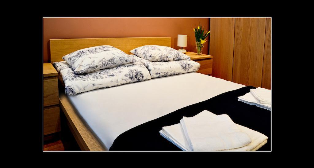 777 Apartaments Краков Номер фото