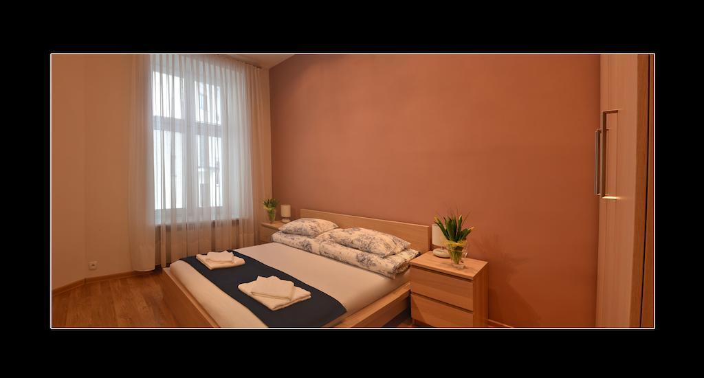 777 Apartaments Краков Номер фото