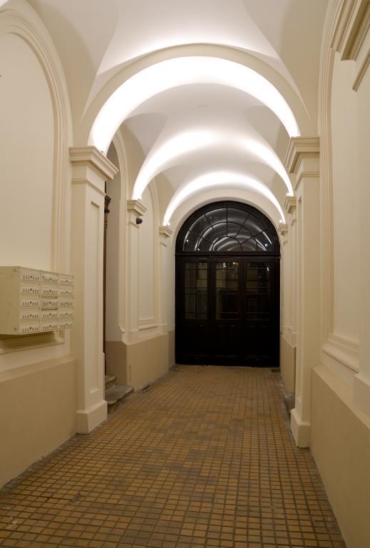 777 Apartaments Краков Экстерьер фото